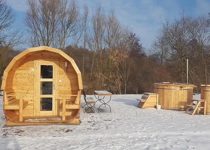 Ośrodek Rekreacyjno - Szkoleniowy Ośrodek wypoczynkowy